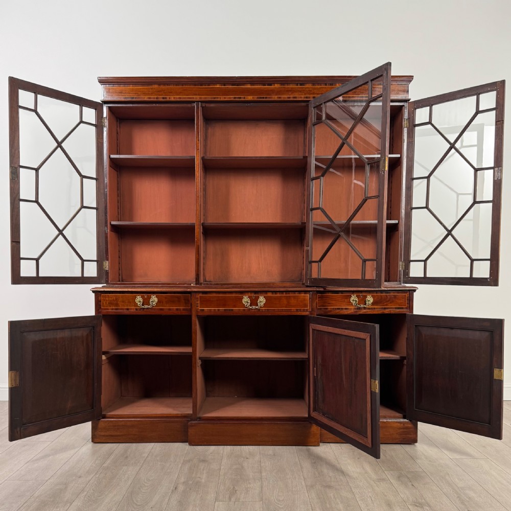 Antique 19th Century Fine Quality Bookcase In Mahogany  View III