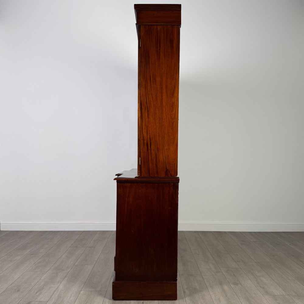 Antique 19th Century Fine Quality Bookcase In Mahogany  View V