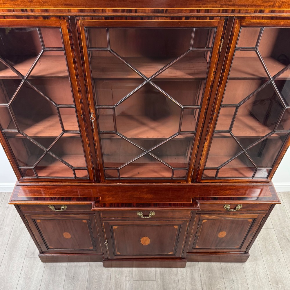 Antique 19th Century Fine Quality Bookcase In Mahogany  View XI