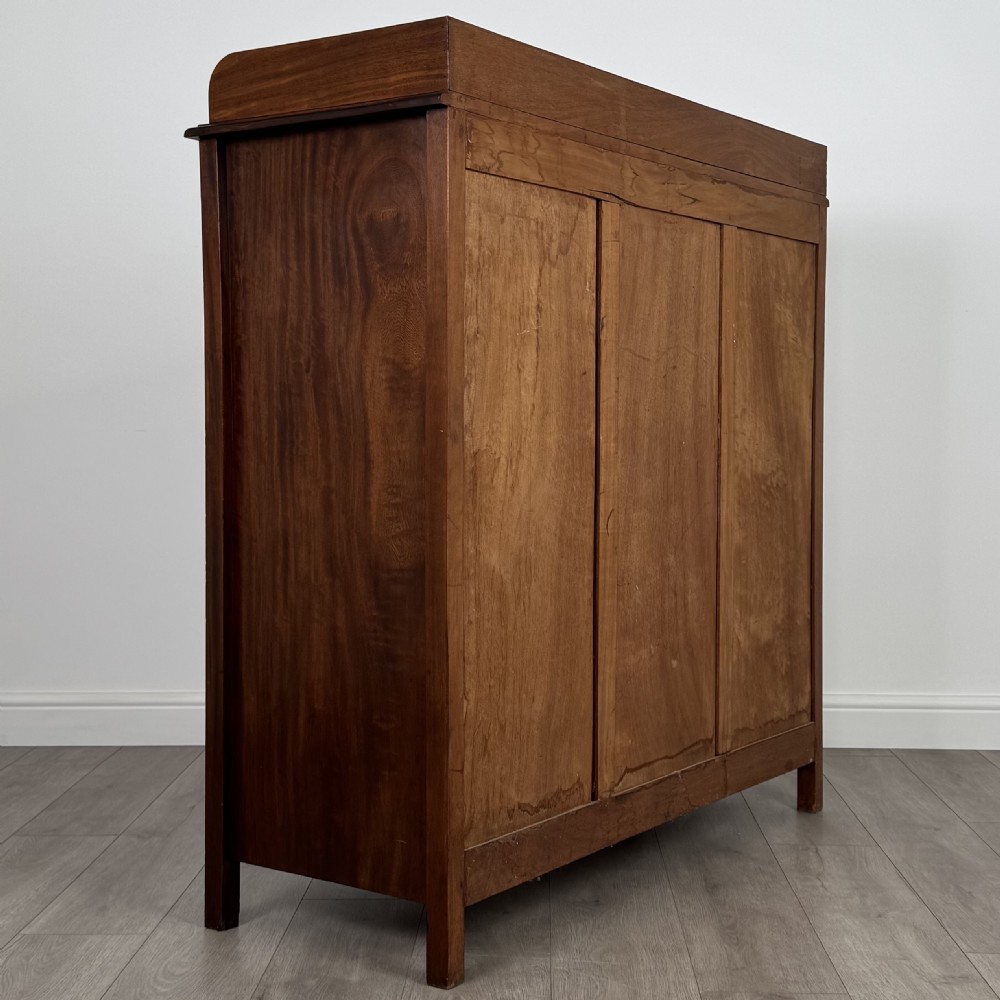 Antique 20th Century Good Quality Cupboard In Walnut View VI