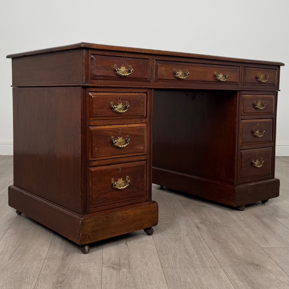 Antique 19th Century Good Quality Pedestal Desk In Mahogany  View VIII