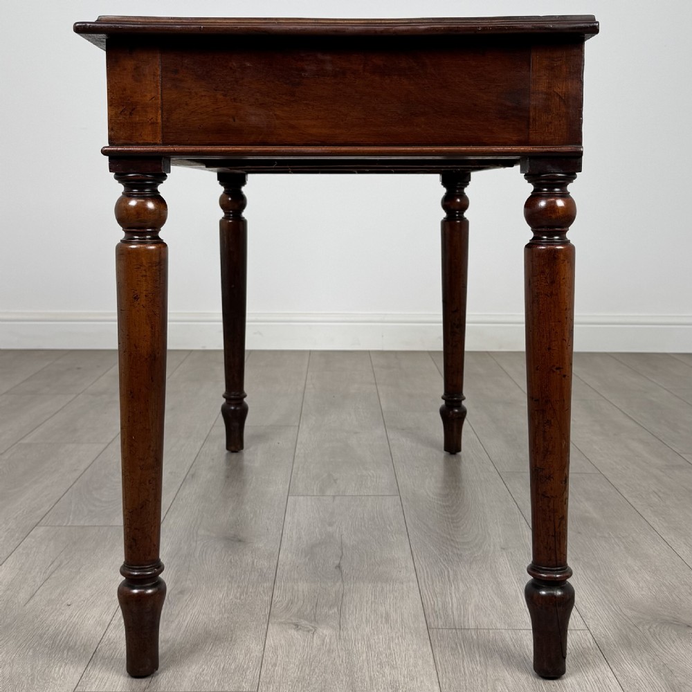 Antique 19th Century Good Quality Writing Table In Mahogany View III