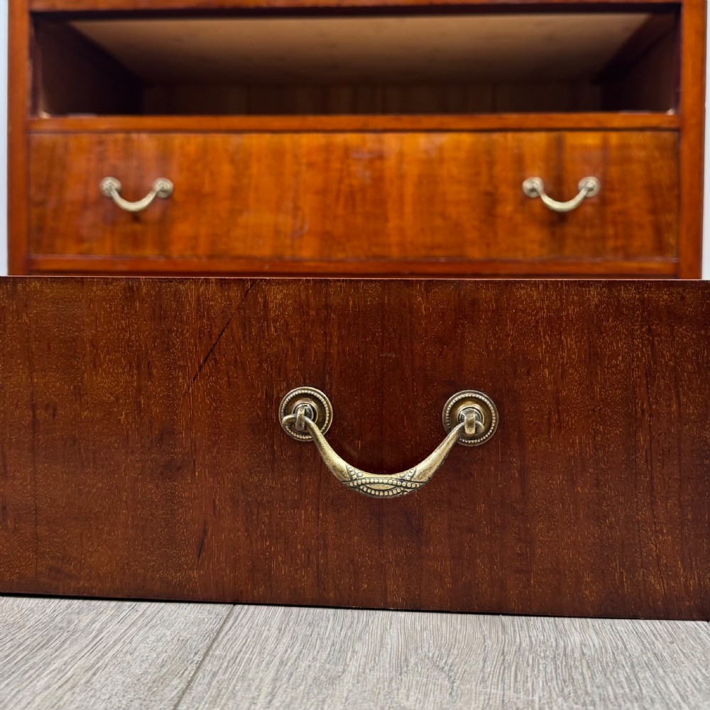 Antique 19th Century Good Quality Mahogany Chest Of Drawers  View XI