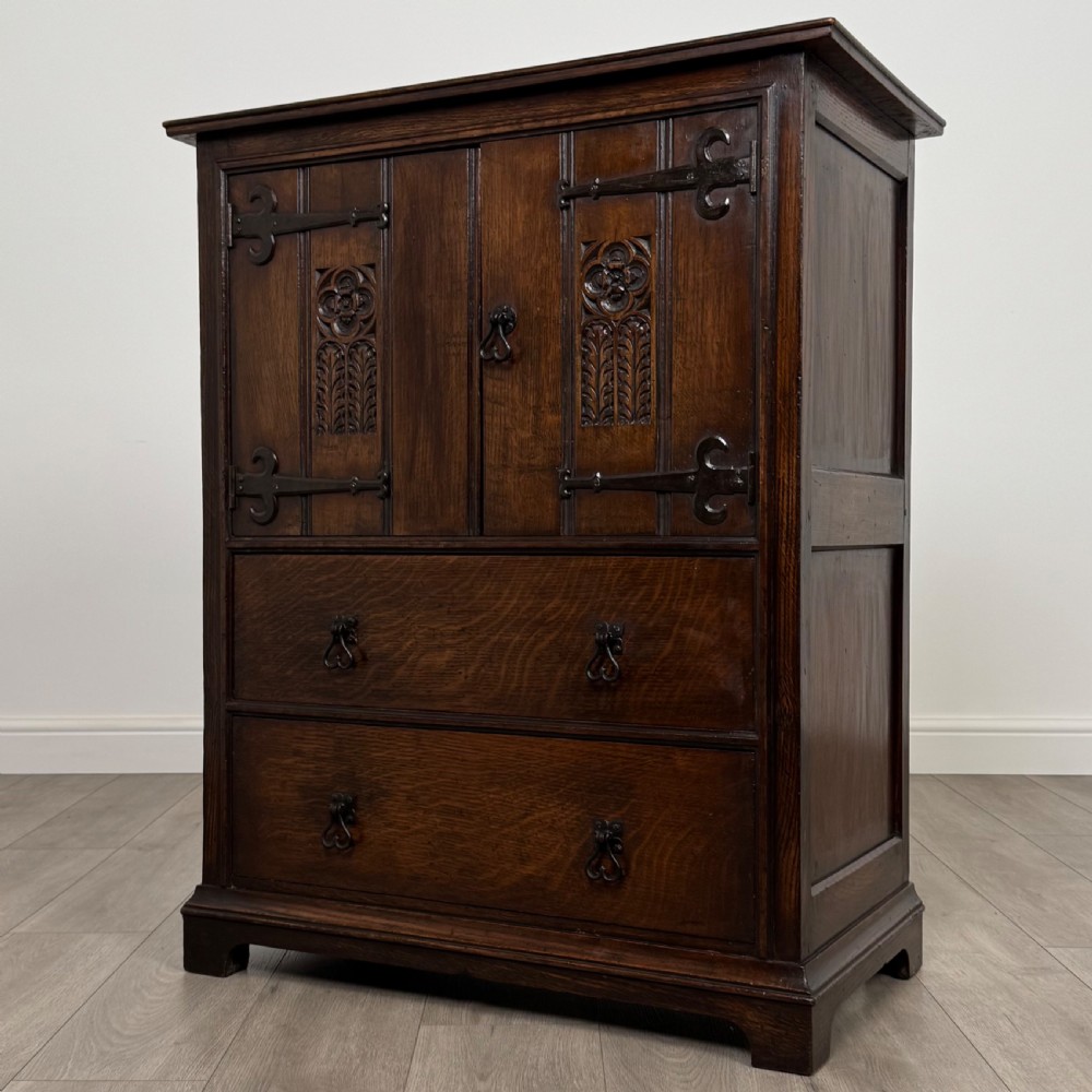 Antique 20th Century Fine Quality Cupboard In Oak  View III