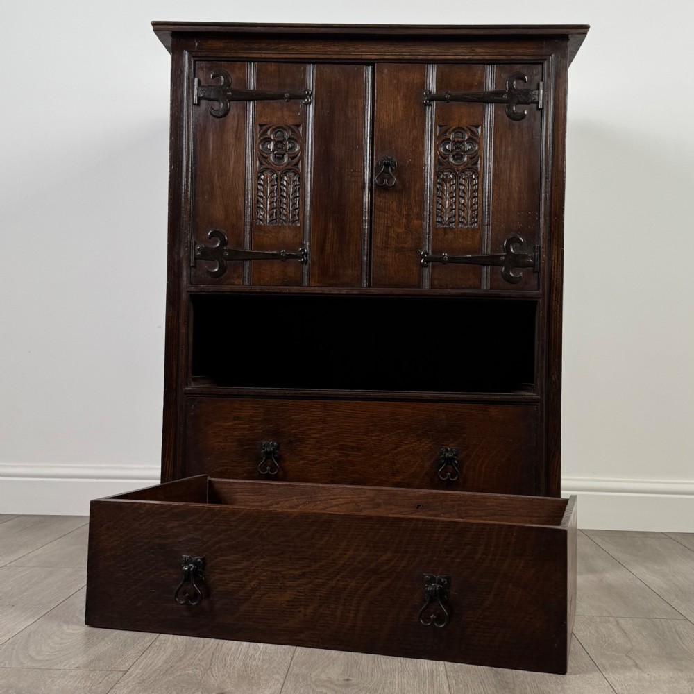 Antique 20th Century Fine Quality Cupboard In Oak  View XI