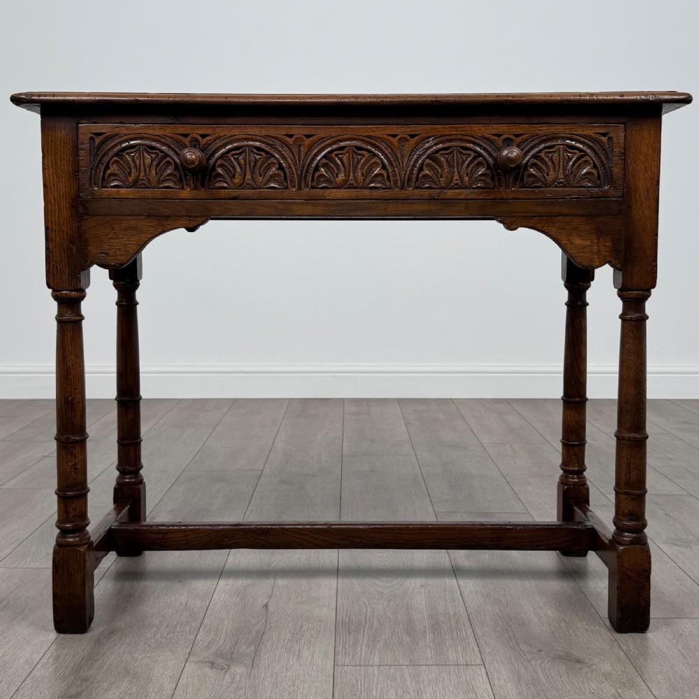 Antique 20th Century Good Quality Side Table In Oak 