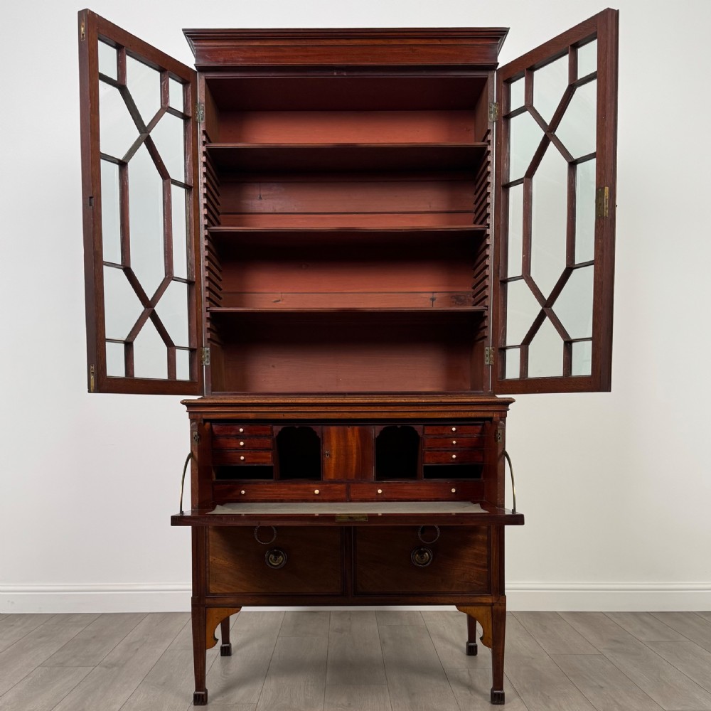 Antique 18th Century Small Secretaire Bookcase In Mahogany  View III