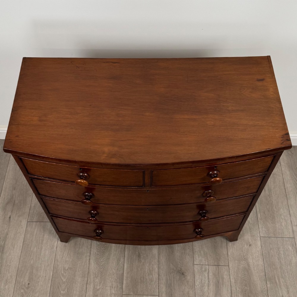 Antique 18th Century Bow Front Chest Of Drawers In Mahogany  View X