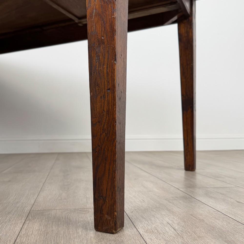  Antique 20th Century Fine Quality Oak Dining Table With Drawer  View VI