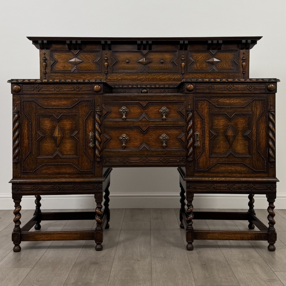  Antique 19th Century Jacobean Style Sideboard In Oak