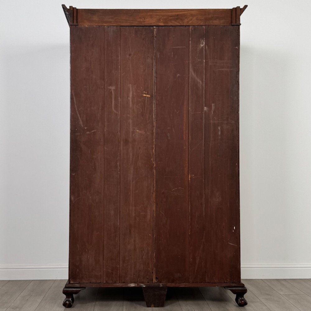  Antique 18th Century Fine Quality Wardrobe In Mahogany View VI