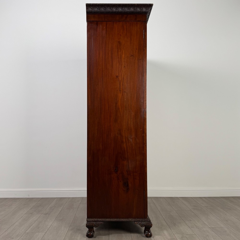  Antique 18th Century Fine Quality Wardrobe In Mahogany View VIII