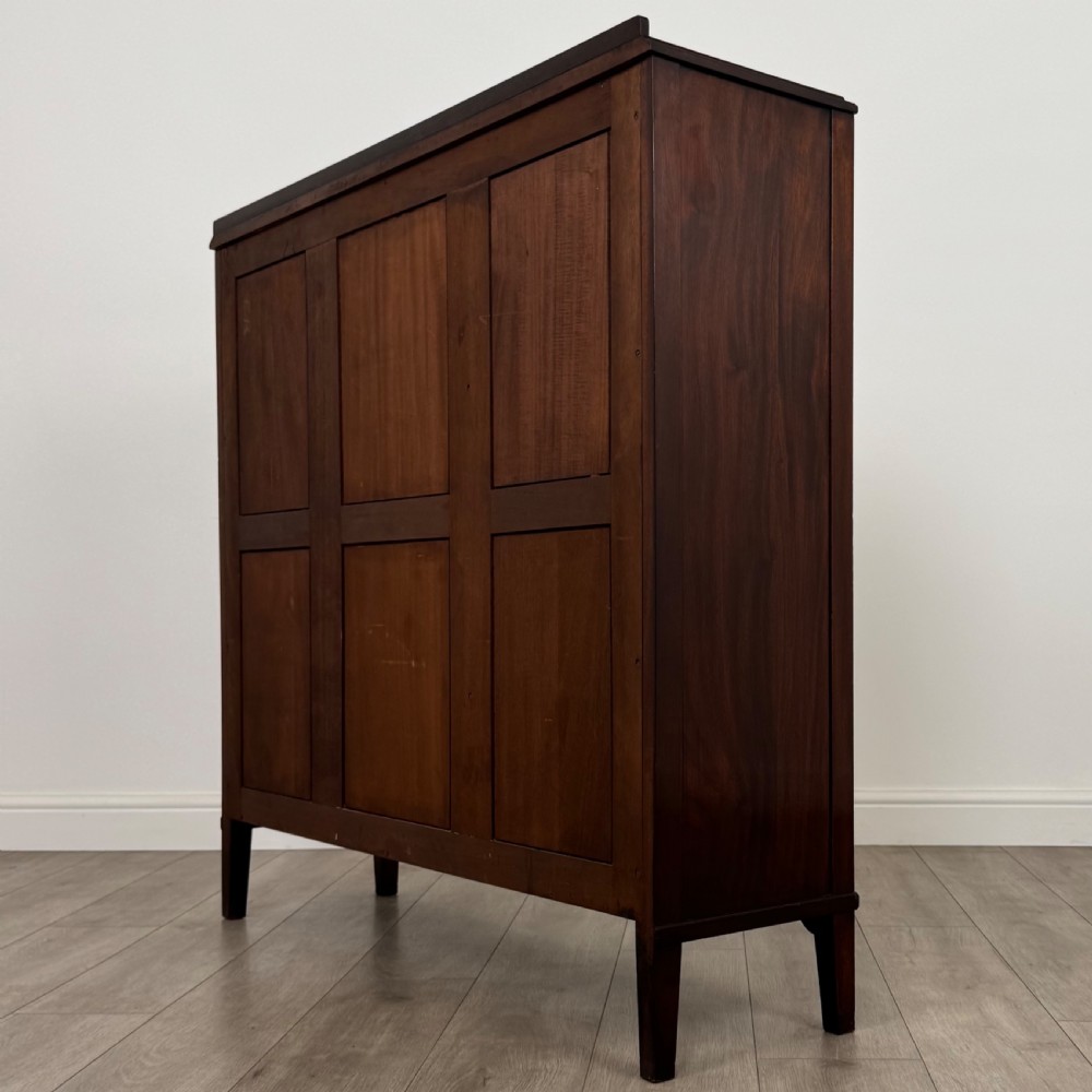 Antique 20th Century Fine Quality Display Cabinet In Mahogany View IX