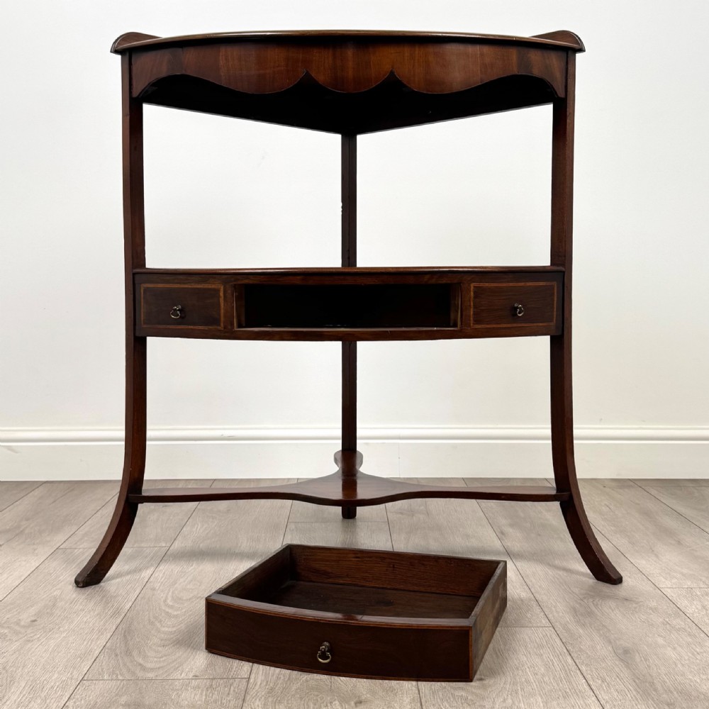 Antique 18th Century Fine Quality Corner Stand In Mahogany  View IV