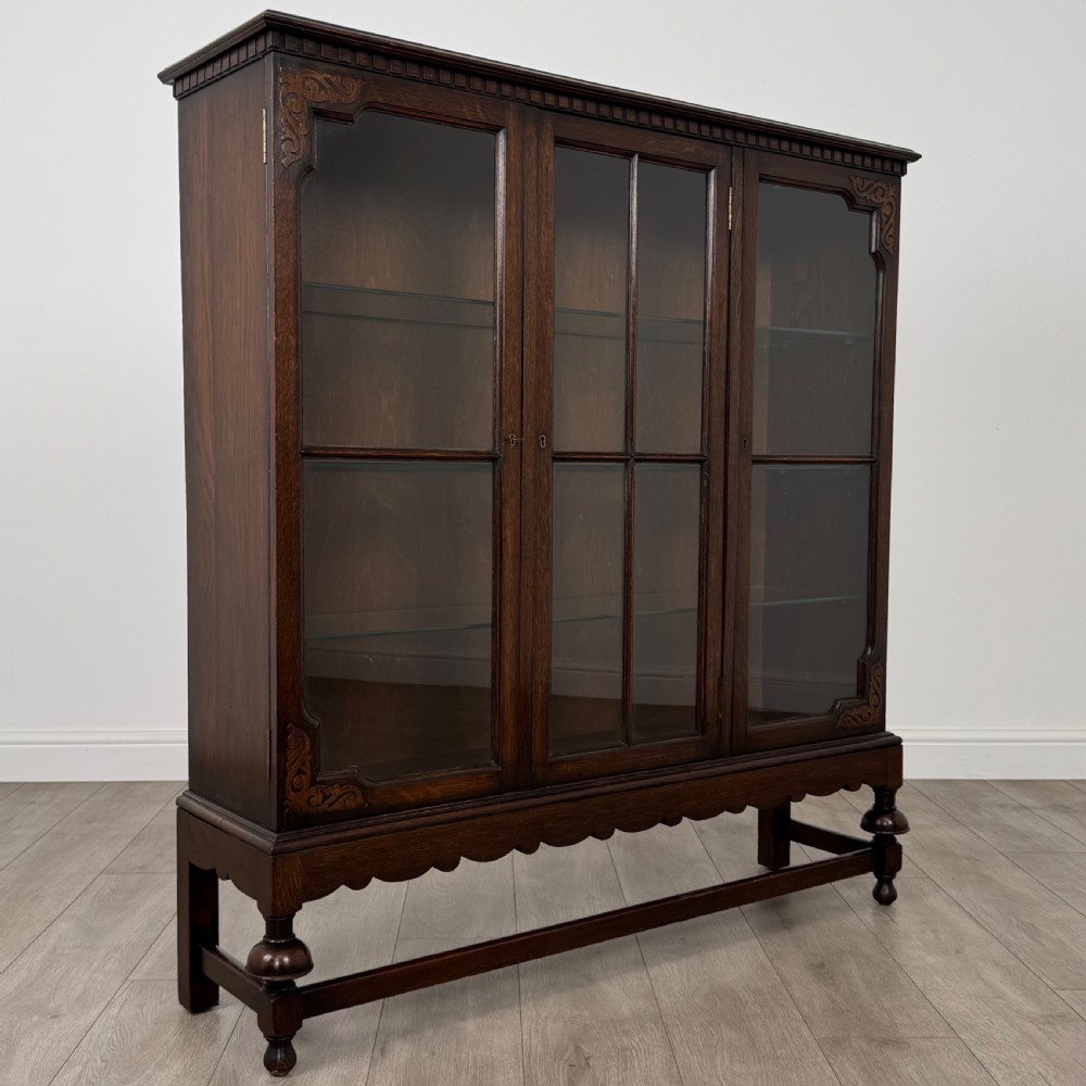 Antique 20th Century Good Quality Oak Display Cabinet View XI