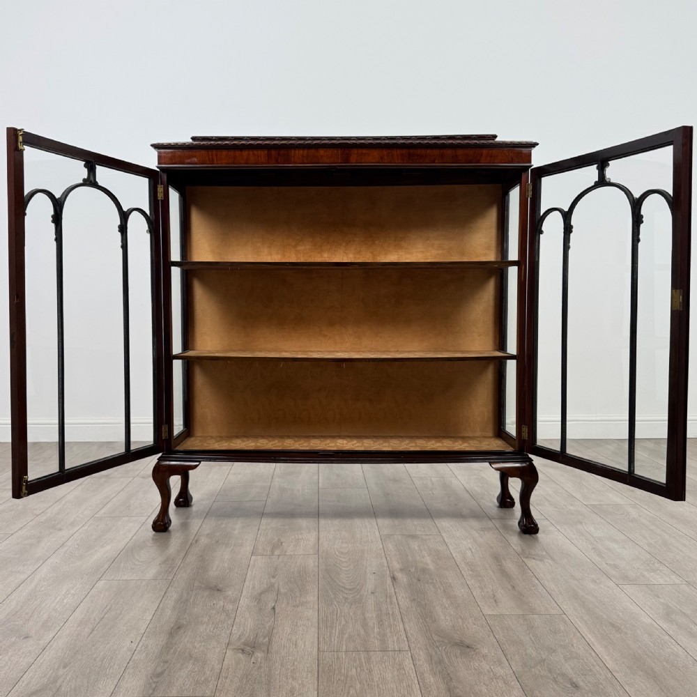  Antique 20th Century Good Quality Display Cabinet In Mahogany  View III