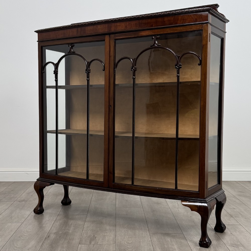  Antique 20th Century Good Quality Display Cabinet In Mahogany  View IV