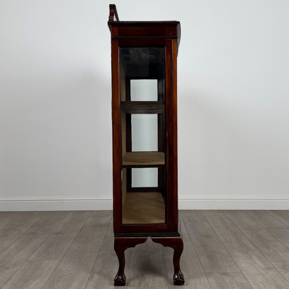  Antique 20th Century Good Quality Display Cabinet In Mahogany  View IX
