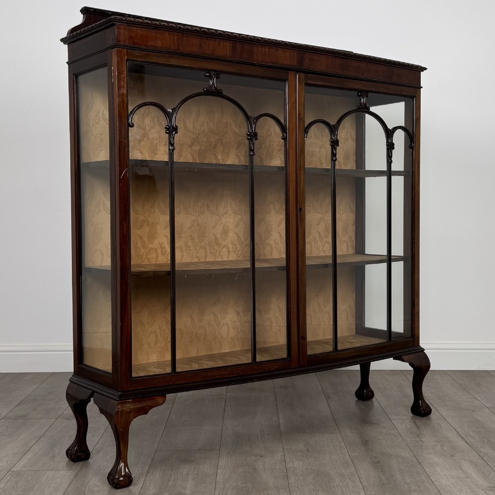  Antique 20th Century Good Quality Display Cabinet In Mahogany  View X