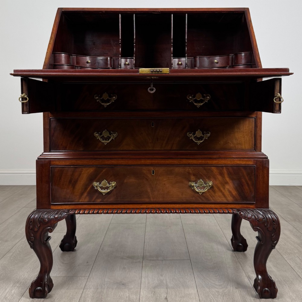  Antique 20th Century Fine Quality Bureau In Mahogany  View II