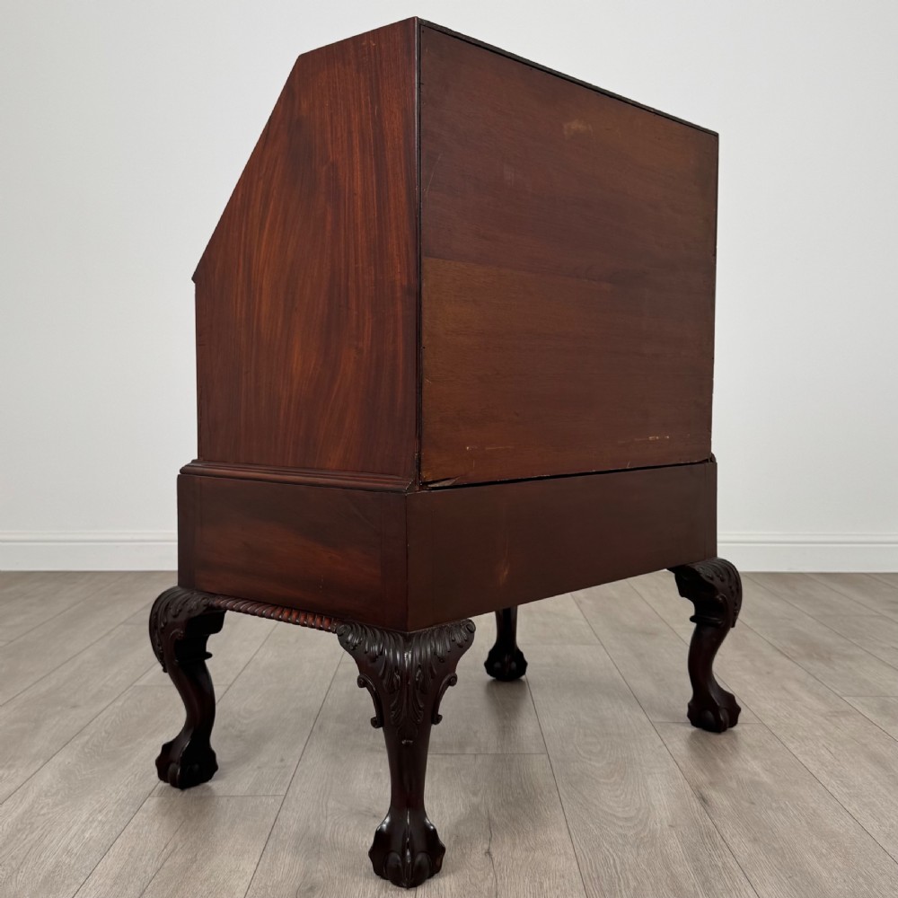  Antique 20th Century Fine Quality Bureau In Mahogany  View V