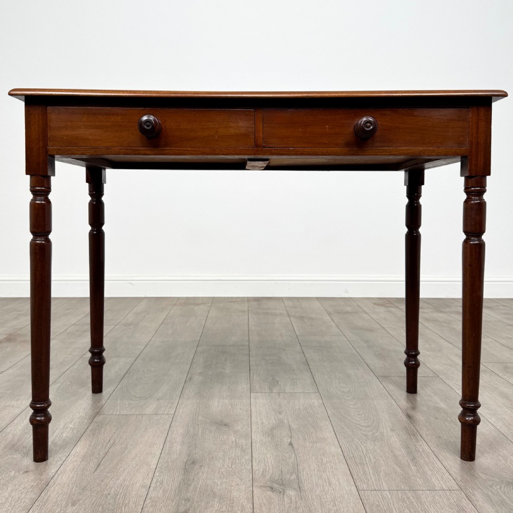 Antique 19th Century Good Quality Writing Table In Mahogany 