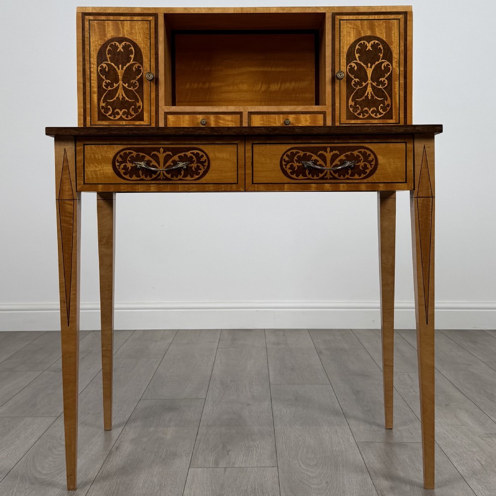 Antique 20th Century Fine Quality Satinwood Writing Table 