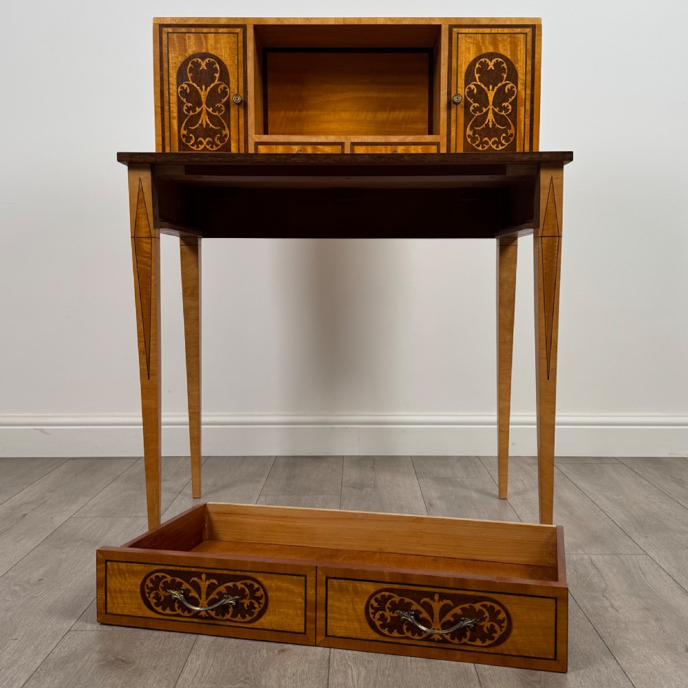 Antique 20th Century Fine Quality Satinwood Writing Table  View XI