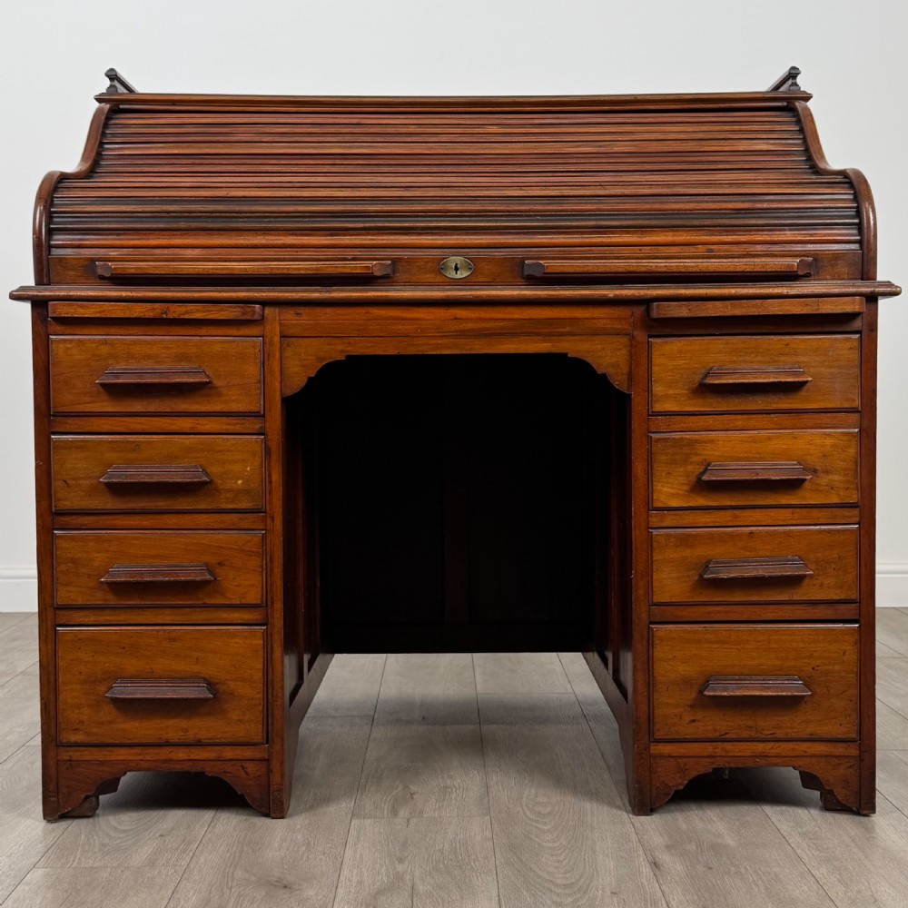 Antique 20th Century Roll Top Desk In Mahogany 