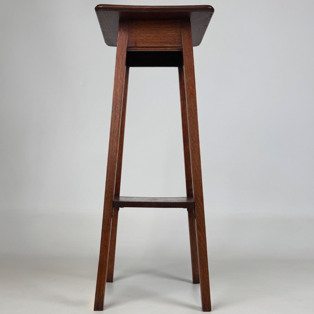 Antique 20th Century Good Quality Plant Stand In Oak View VII