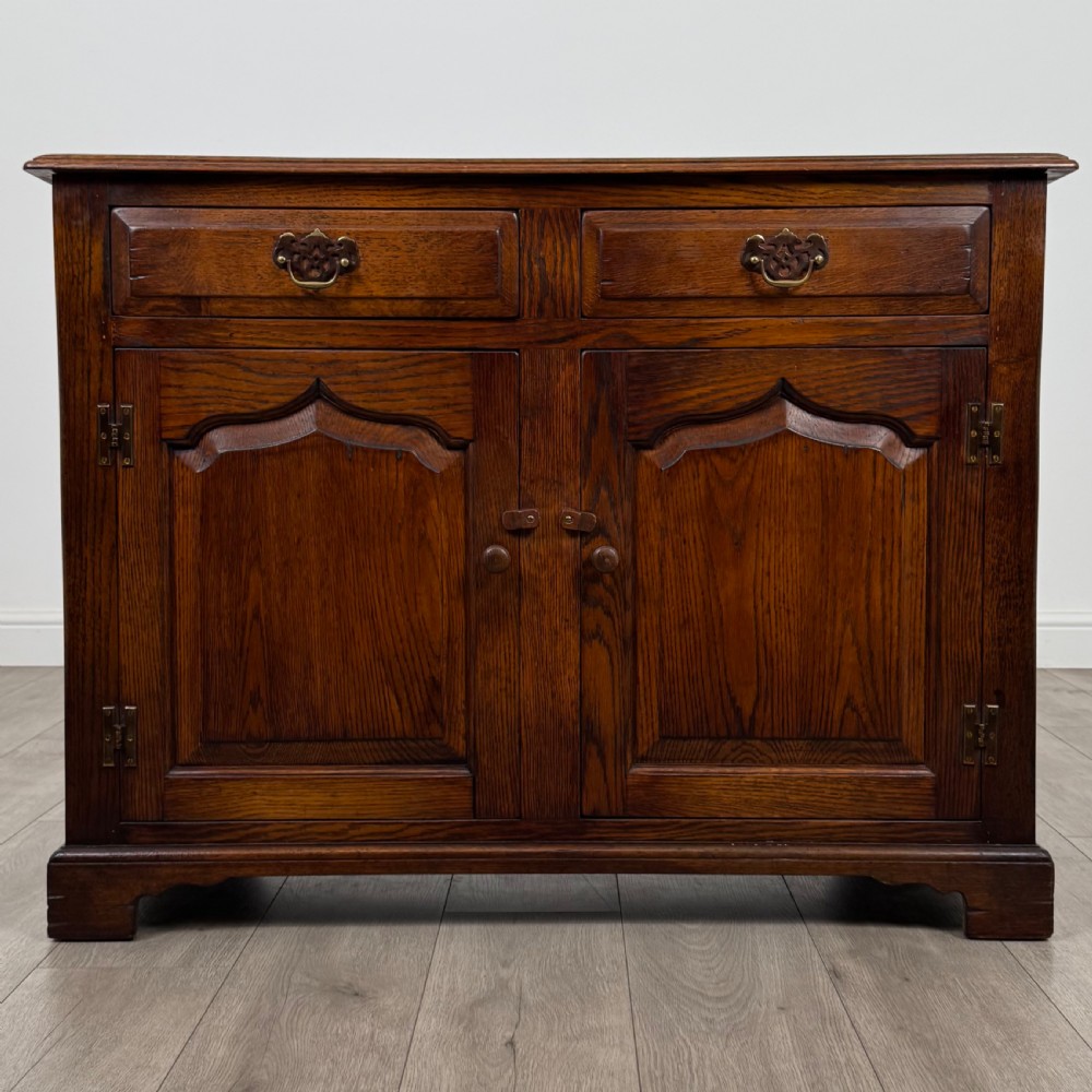  Antique 20th Century Fine Quality Dresser Base In Oak 