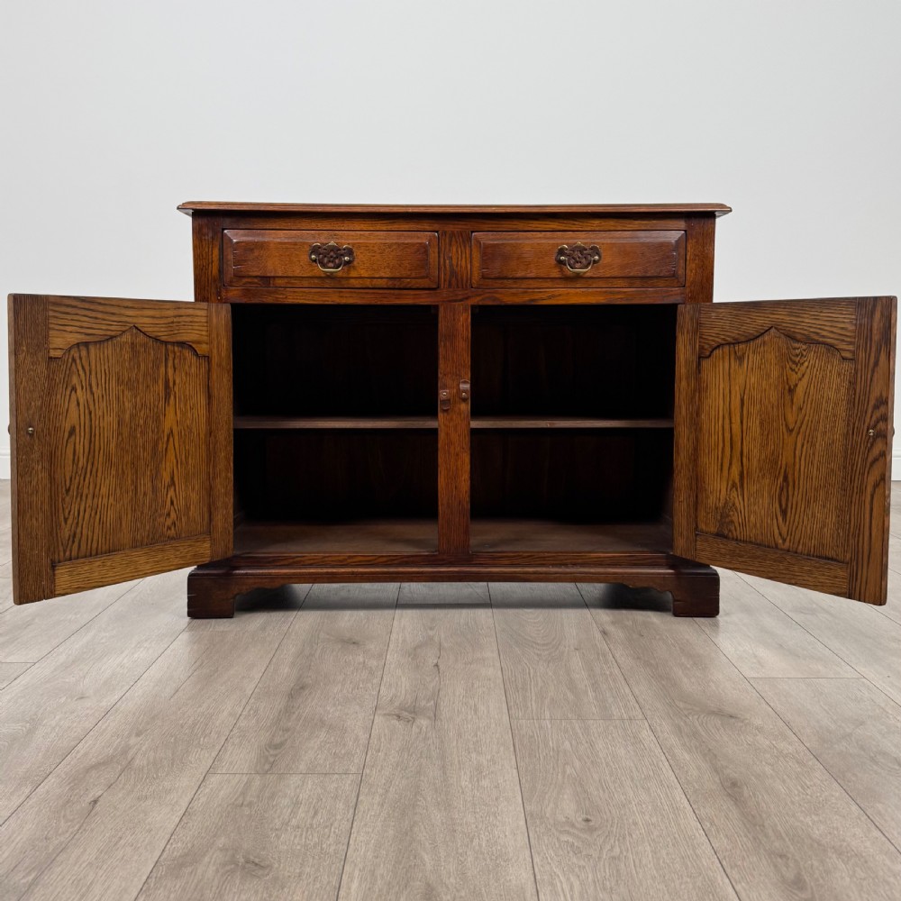  Antique 20th Century Fine Quality Dresser Base In Oak  View II