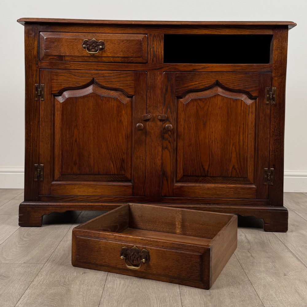  Antique 20th Century Fine Quality Dresser Base In Oak  View XI