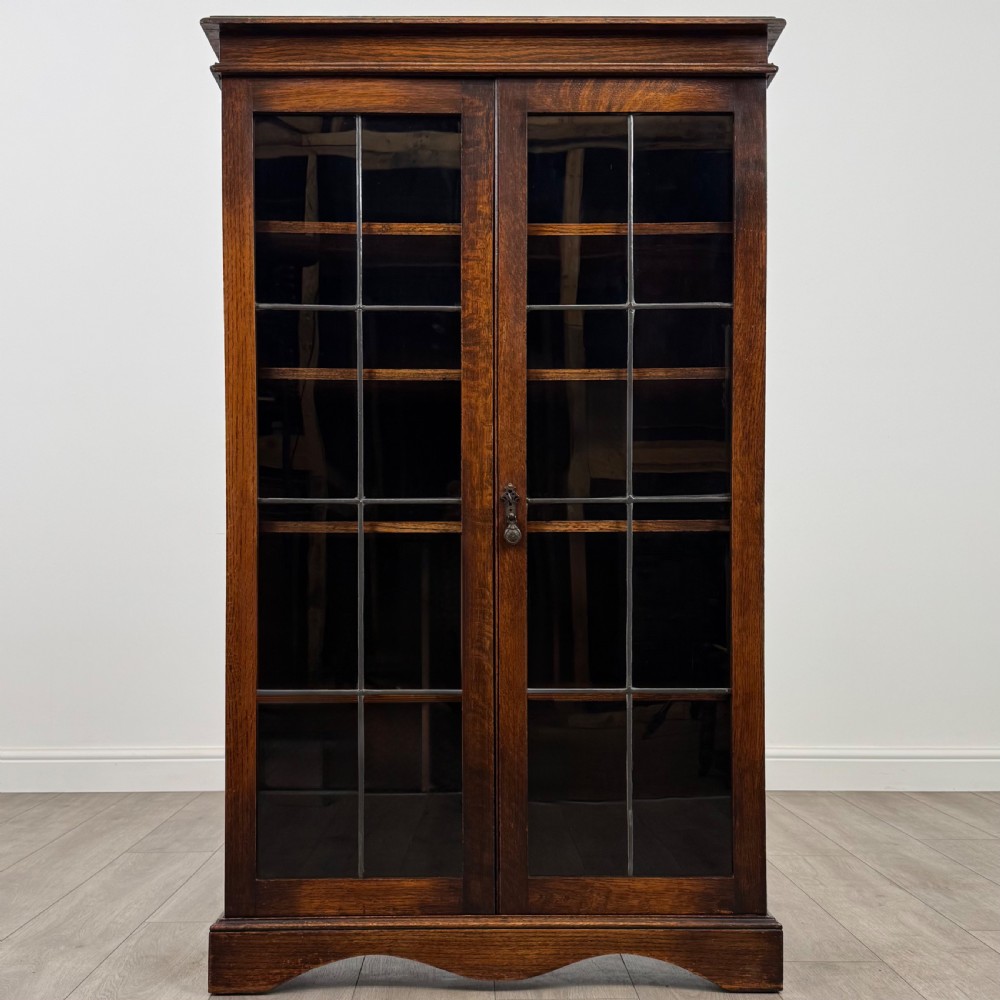  Antique 20th Century Oak Display Cabinet Of Good Quality 