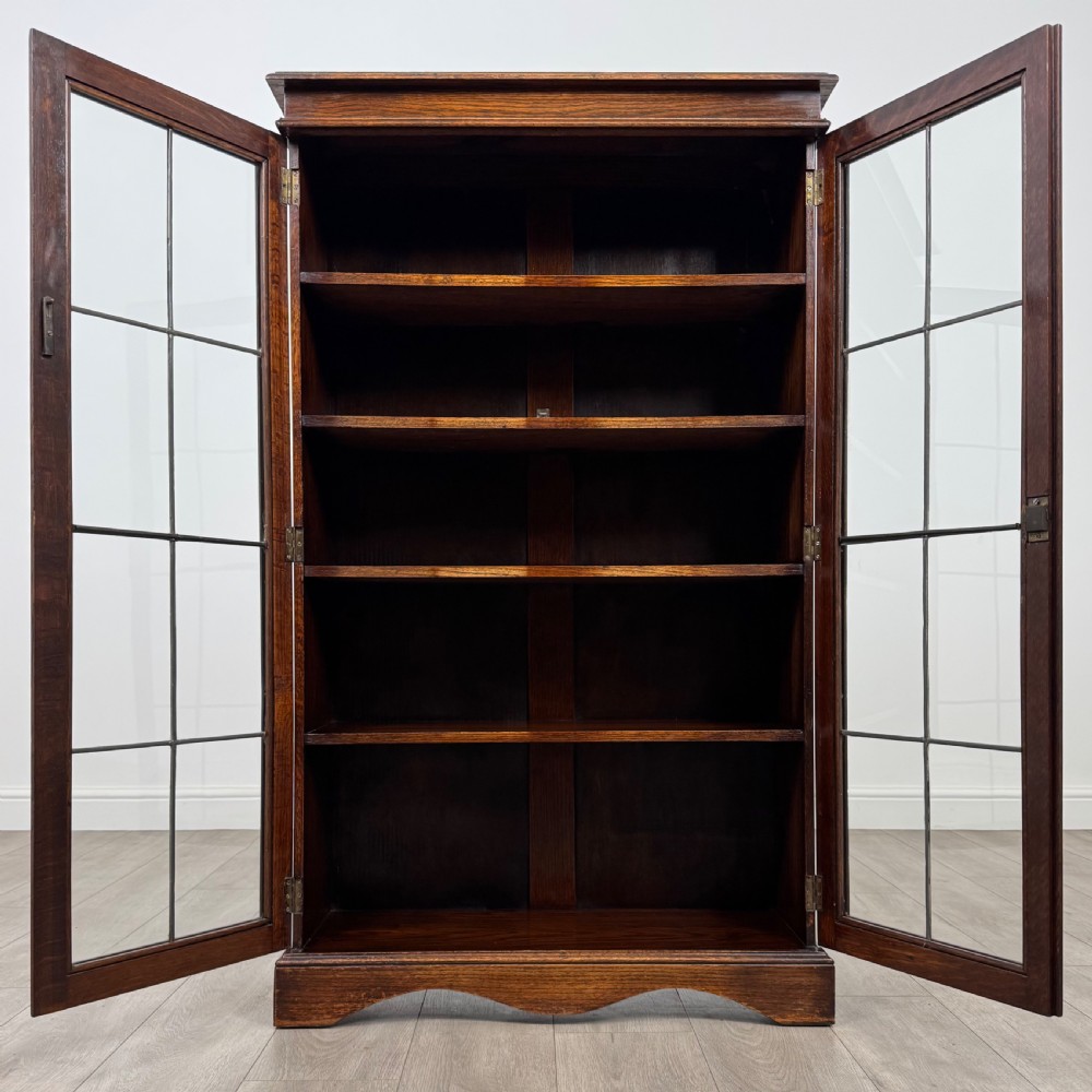  Antique 20th Century Oak Display Cabinet Of Good Quality  View II