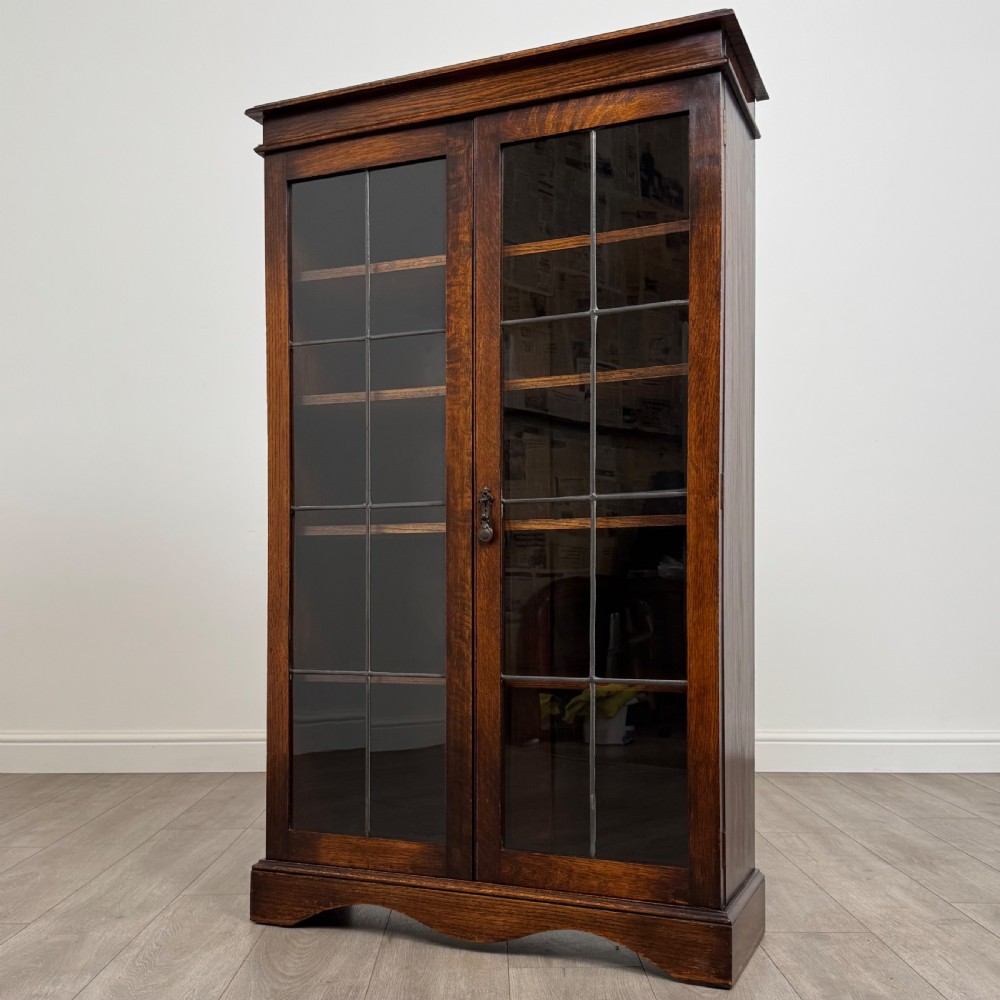  Antique 20th Century Oak Display Cabinet Of Good Quality  View III