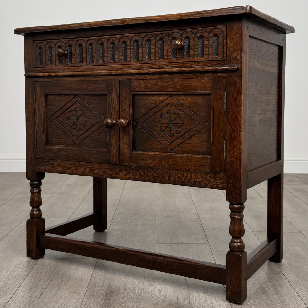  Antique 20th Century Good Quality Cupboard In Oak  View III