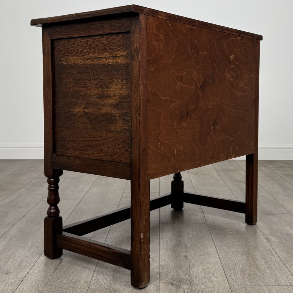  Antique 20th Century Good Quality Cupboard In Oak  View V