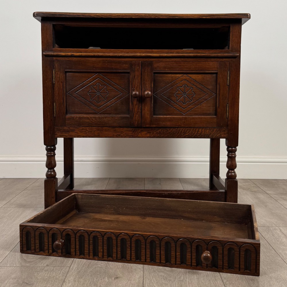  Antique 20th Century Good Quality Cupboard In Oak  View XI