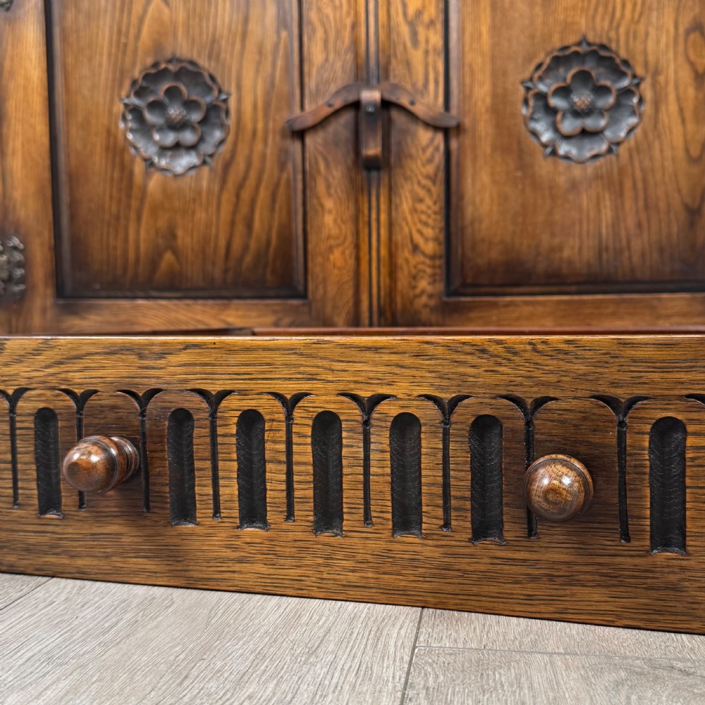Antique 20th Century Good Quality Dresser In Oak  View XII
