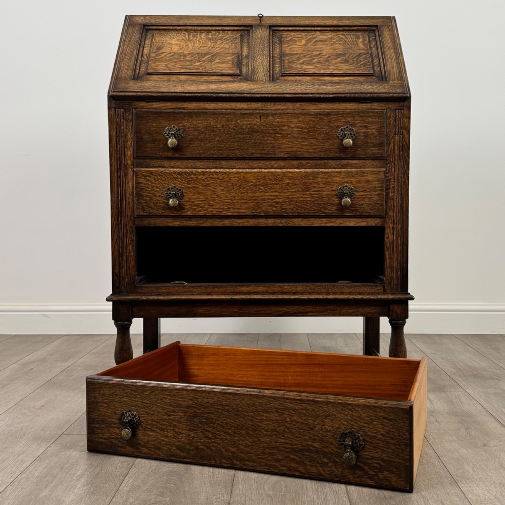  Antique 20th Century Good Quality Bureau In Oak  View XII