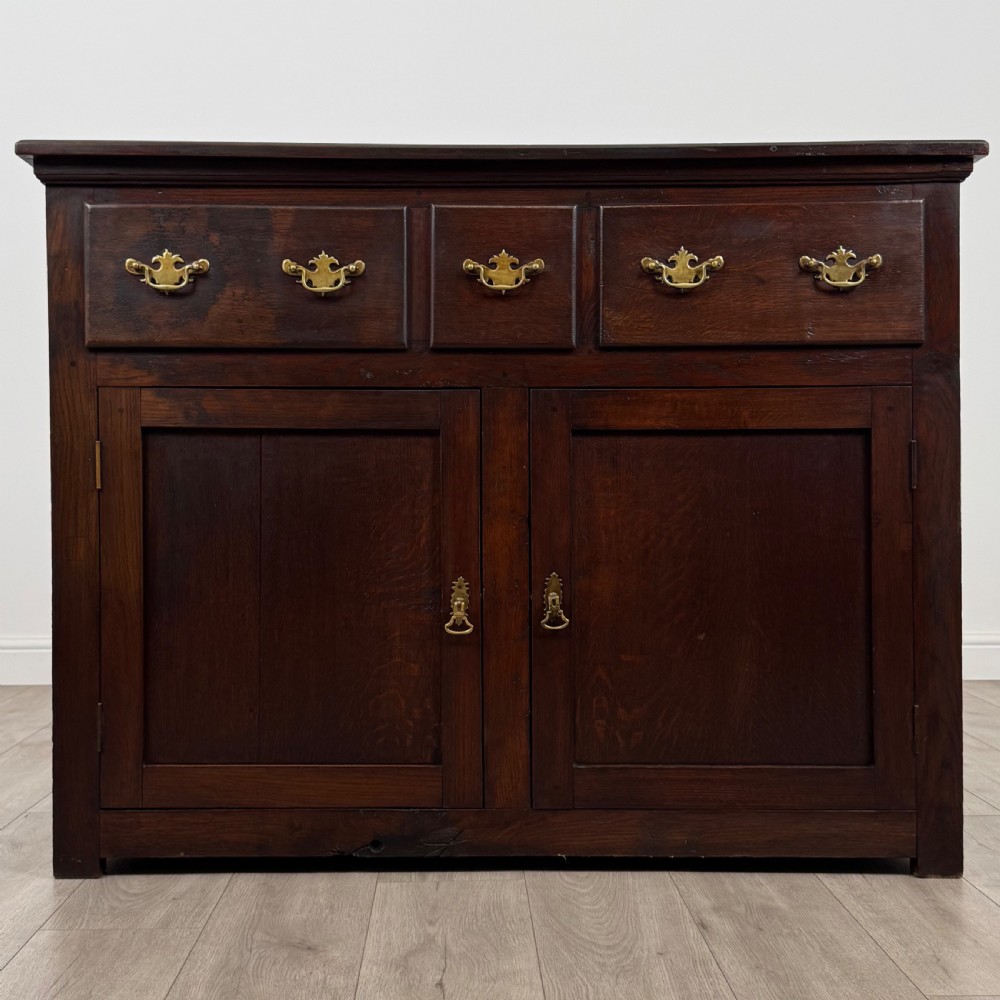 Antique 19th Century Good Quality Cupboard In Oak 