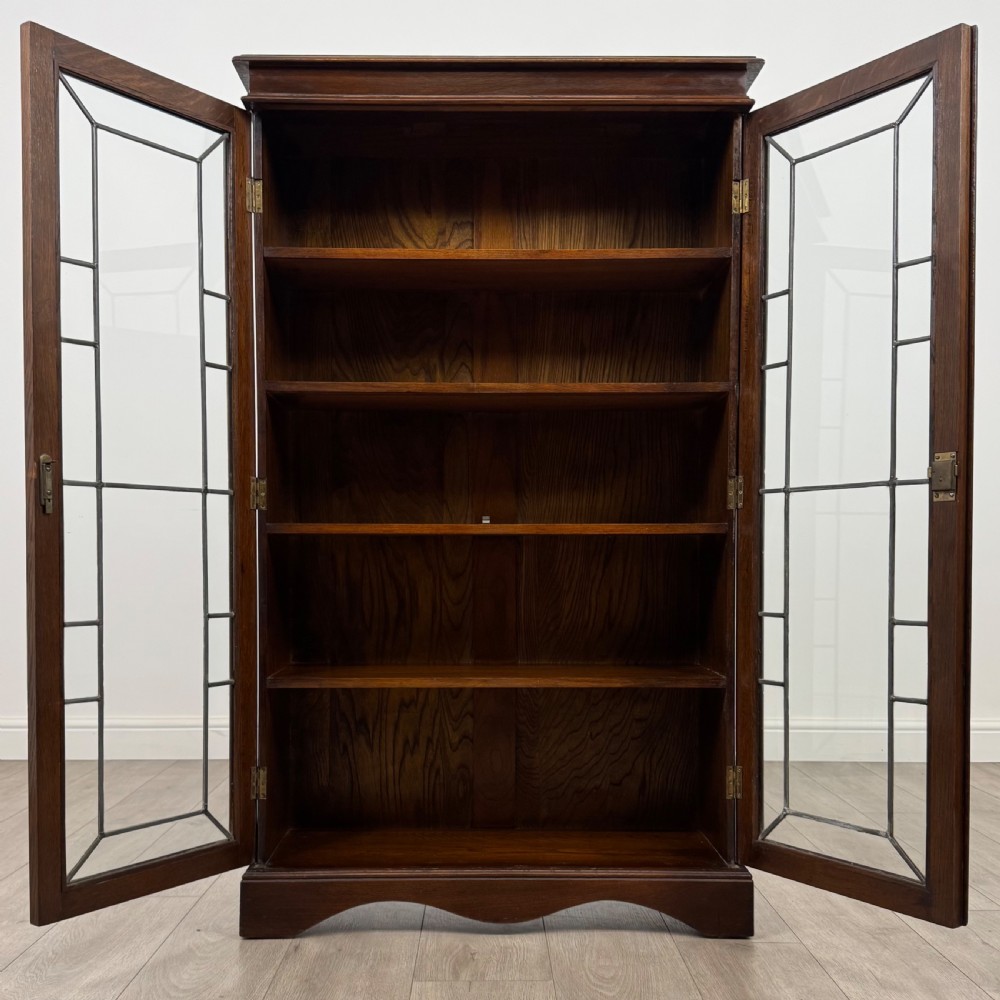 Antique 20th Century Good Quality Display Cabinet In Oak  View II