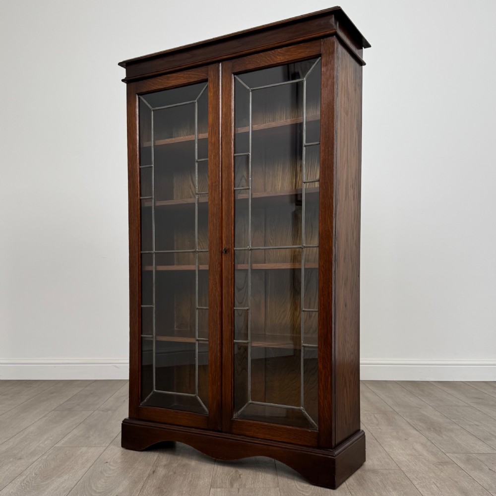 Antique 20th Century Good Quality Display Cabinet In Oak  View III