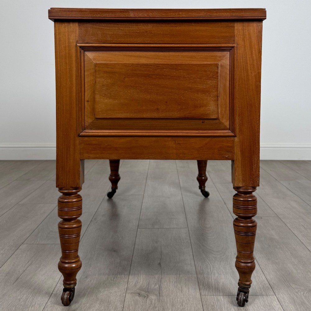 Antique 20th Century Good Quality Desk In Walnut  View IV