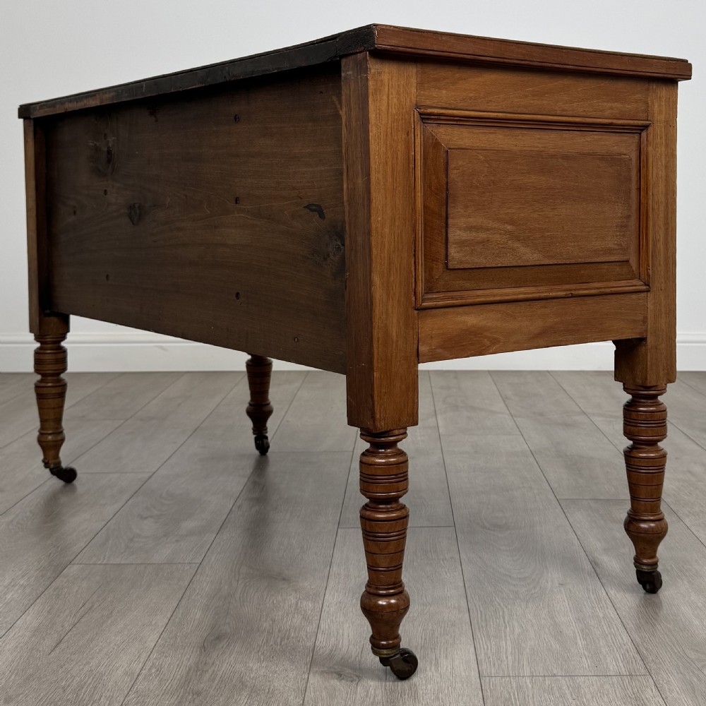 Antique 20th Century Good Quality Desk In Walnut  View VII