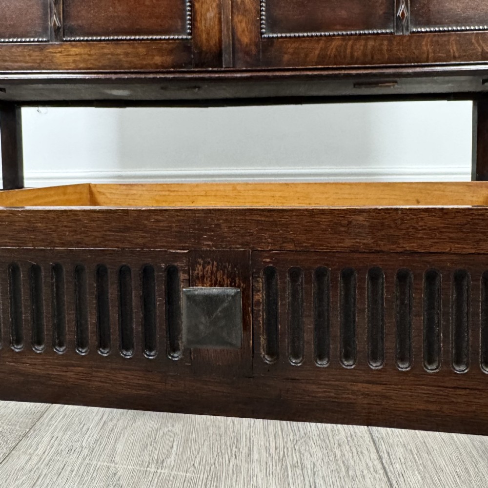 Antique 20th Century Barley Twist Sideboard In Oak  View XII
