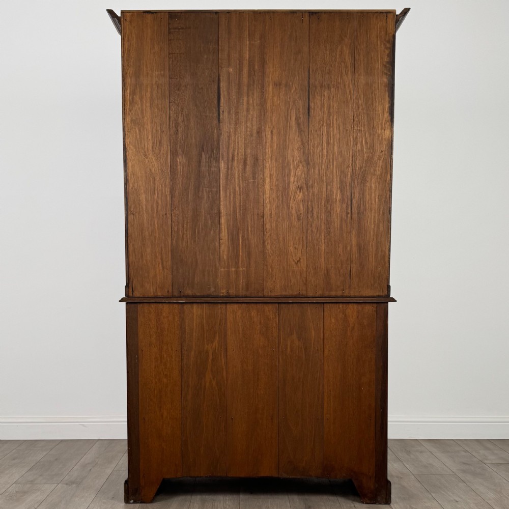 Antique 20th Century Fine Quality Dresser In Oak  View VI