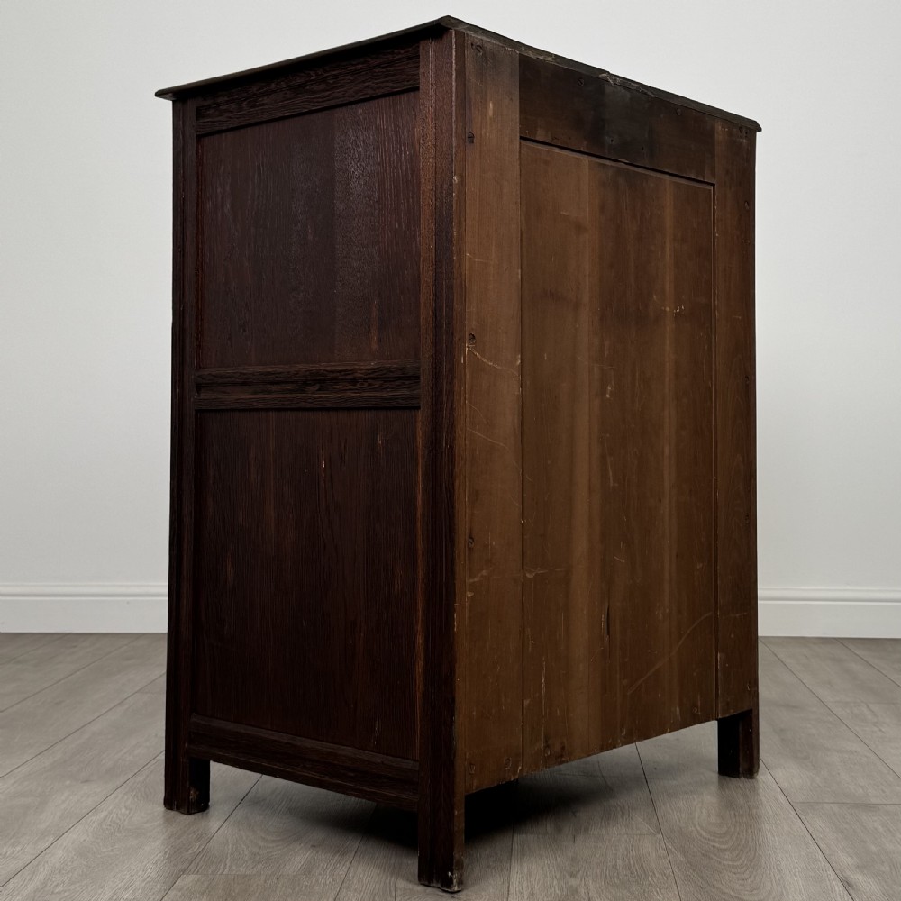 Antique 20th Century Fine Quality Fitted Cupboard In Oak  View V
