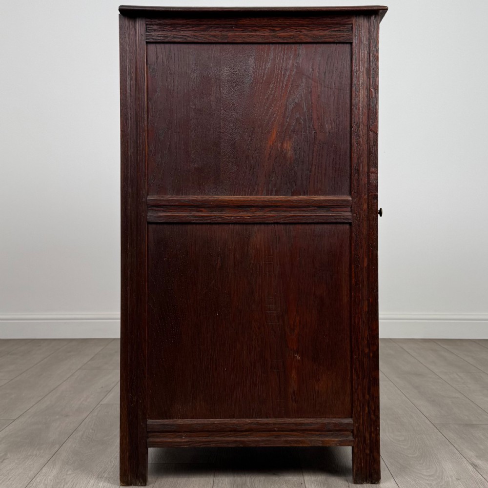 Antique 20th Century Fine Quality Fitted Cupboard In Oak  View VIII